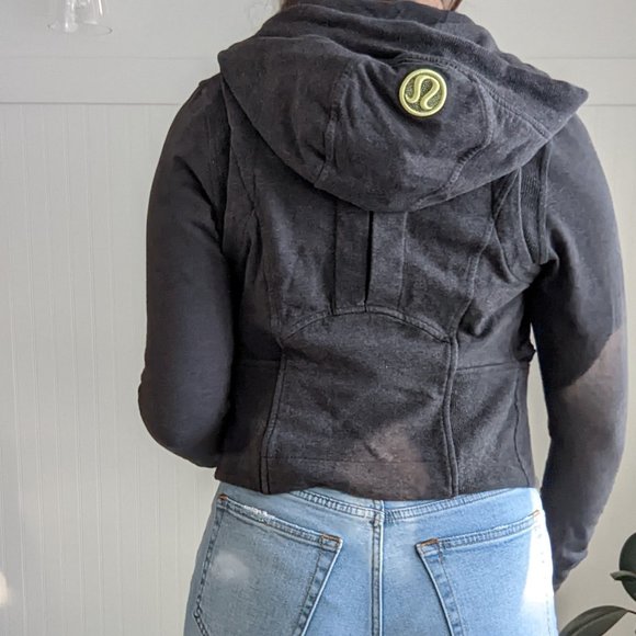 lululemon Cropped heather grey hoodie - Picture 4 of 4